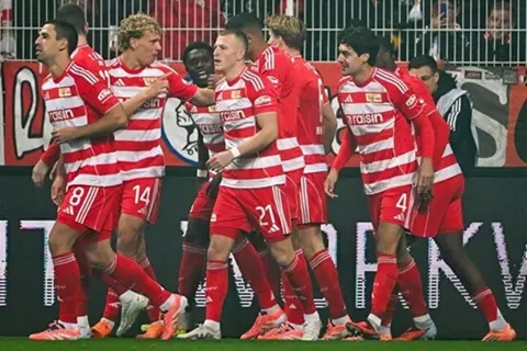 الدوري الألماني.. يونيون برلين يعمق جراح المتذيل مونشنجلادباخ